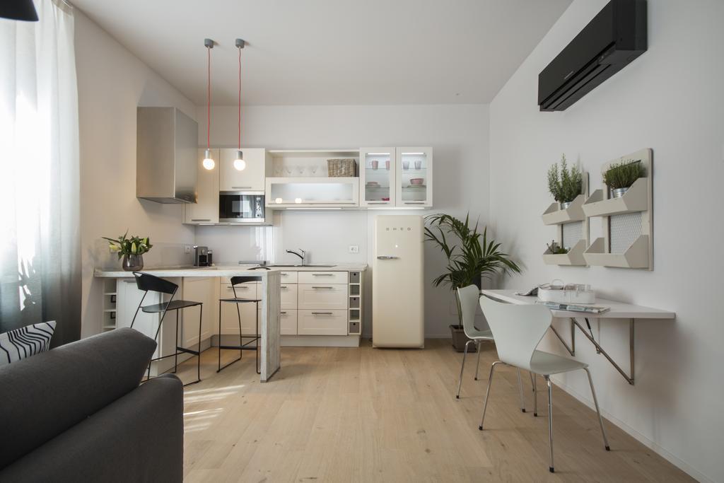 Cavour 51 Apartment Lecco Exterior photo